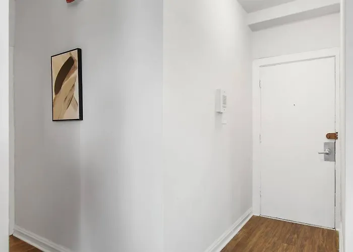 Sleek & Functional 2-bedroom - Hyde Park 405 Chicago