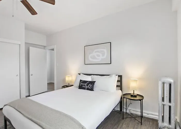 Sleek & Functional 2-bedroom - Hyde Park 405 * Chicago