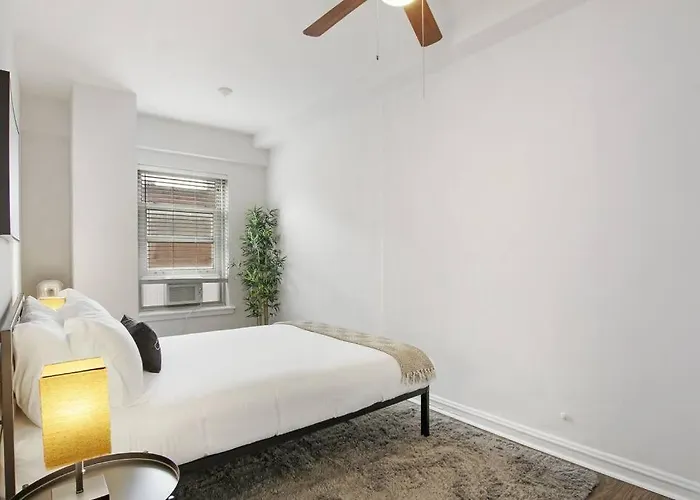 Sleek & Functional 2-bedroom - Hyde Park 405 * Chicago